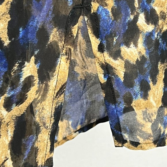 Chico's Animal Print Popover Tunic with Pleated Bodice and Cover Buttons… - Picture 7 of 9